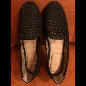 Me Too black leather casual slip on